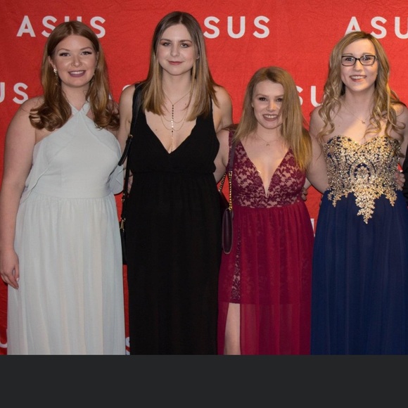 LuLu’s Gown - Picture 5 of 5